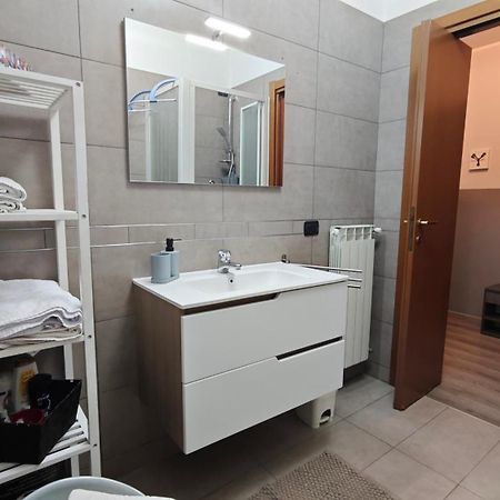 Appartamento Aleph With Private Parking, Next Train Station Como Exterior photo