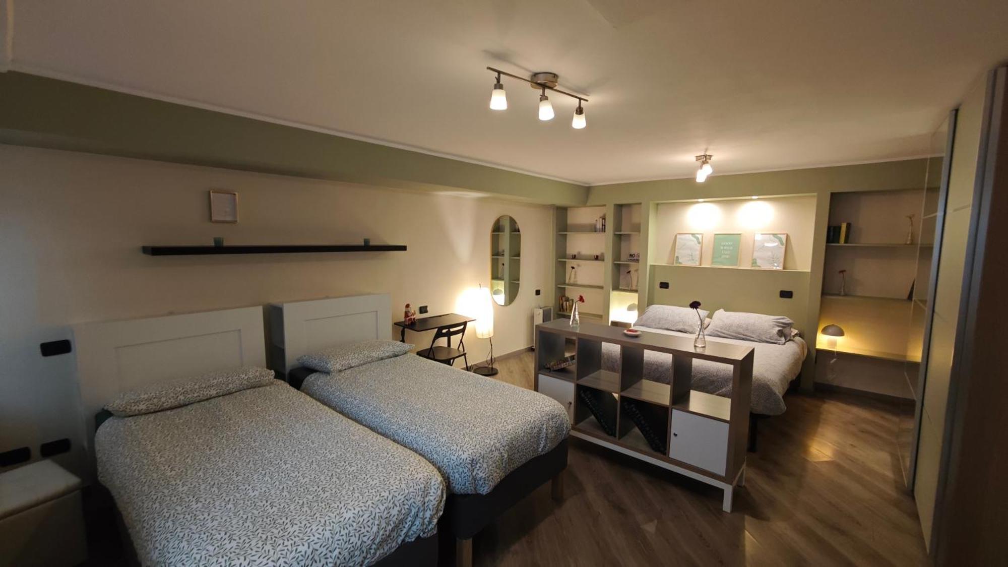 Appartamento Aleph With Private Parking, Next Train Station Como Exterior photo